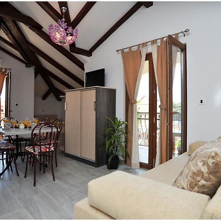 ביבינייה Apartments Cvita מראה חיצוני תמונה